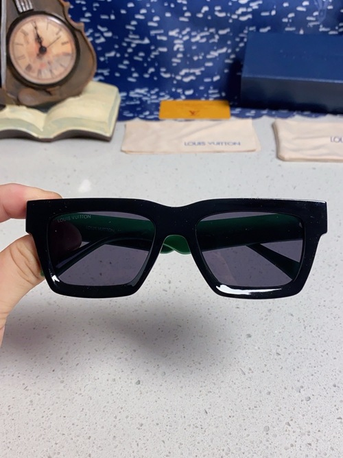 ルイヴィトンサングラス内部構造